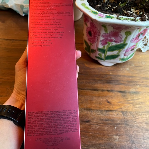 Estée Lauder Nutritious Super-Pomegranate Radiant Energy Lotion Light. NWT - Picture 2 of 7